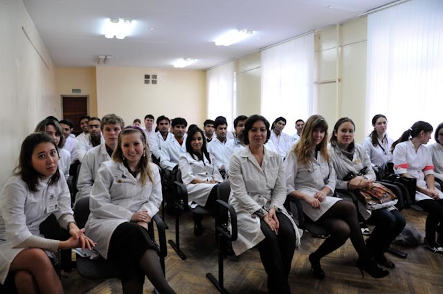 Студенты КГМУ