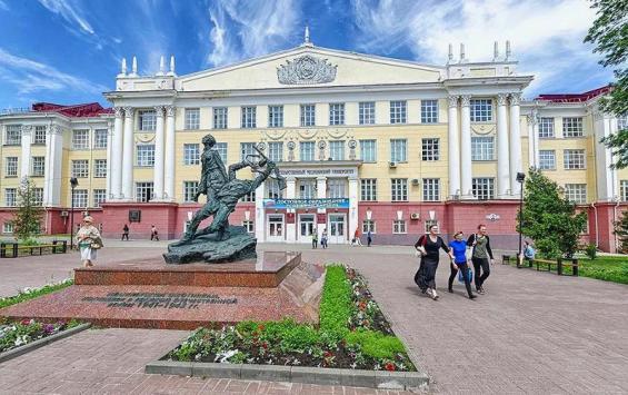 Главный корпус КГМУ