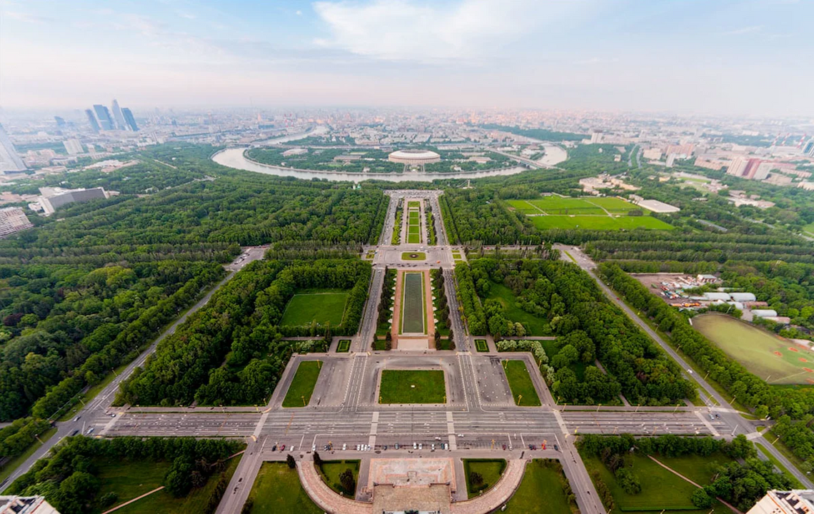 Вид со смотровой площадки главного здания МГУ, Москва