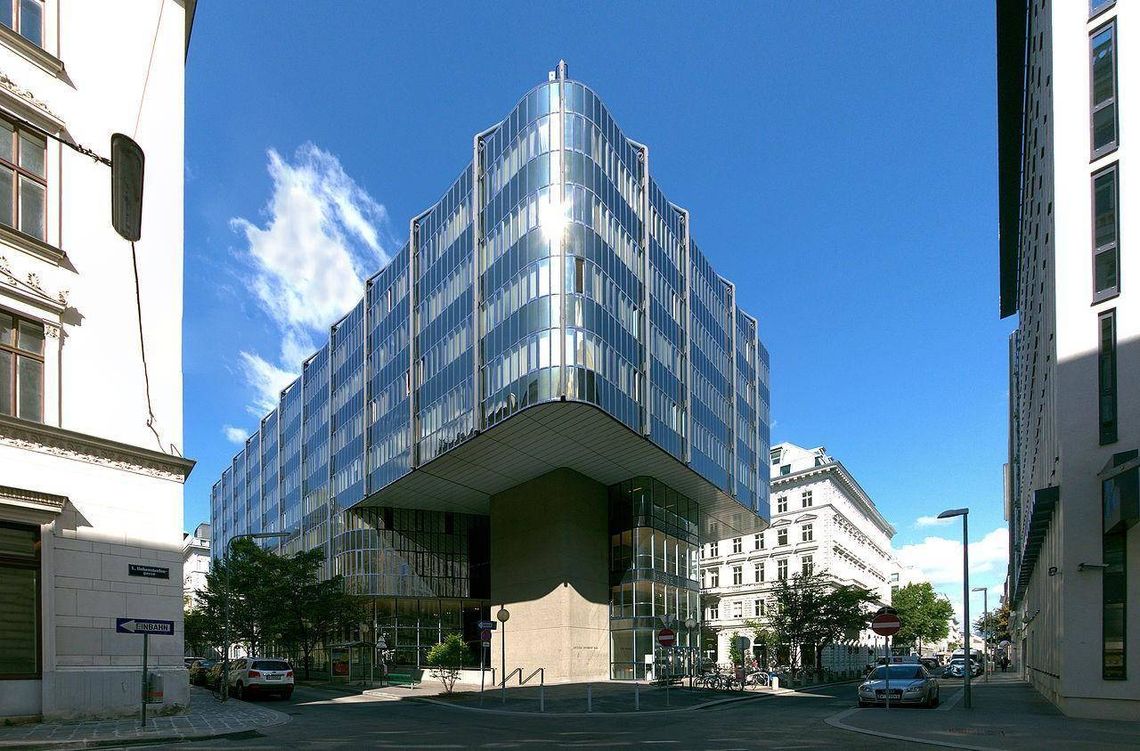 Здание факультета права Венского университета