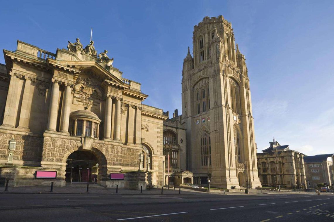 Уиллс Мемориал Тауэр — известнейшее здание Бристольского университета и один из последних образцов неоготической архитектуры в Англии