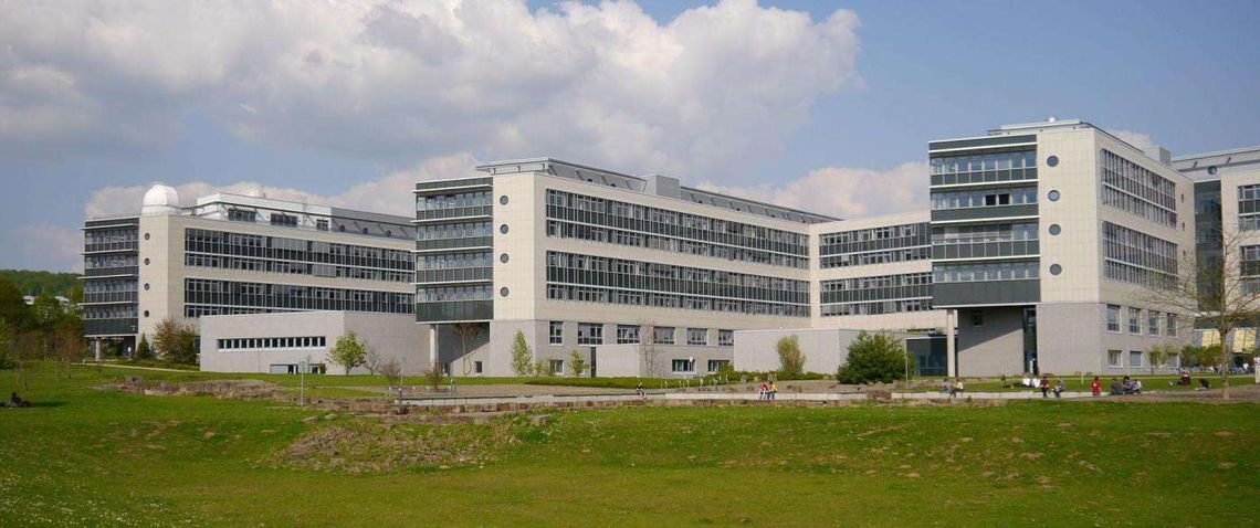 Здание факультета физики при Гёттингенском университете