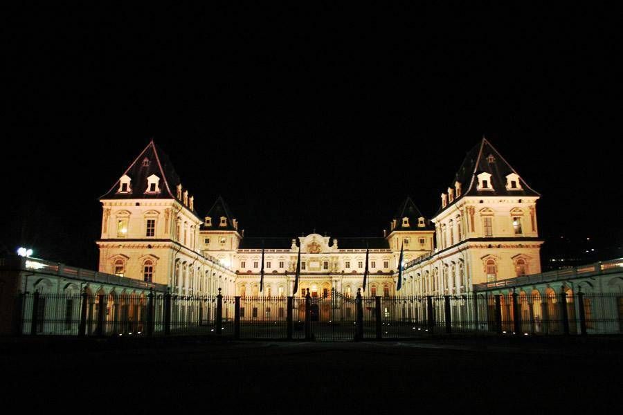 Политехнический университет в Турине — Замок Валентино ночью