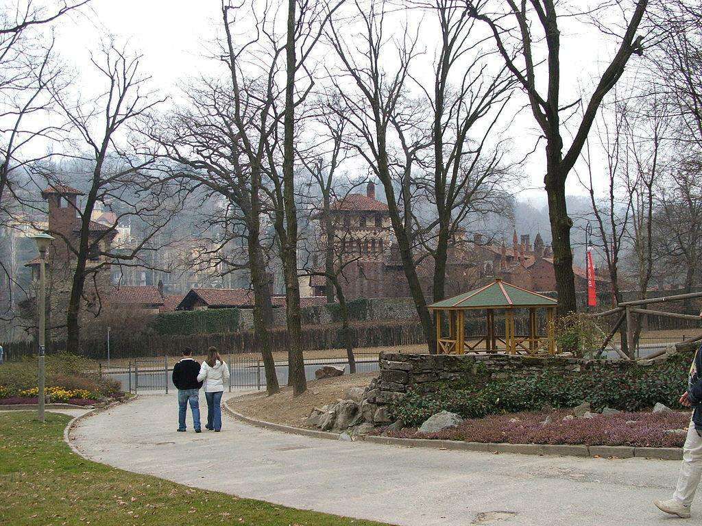 Парк Валентино при Туринском политехническом университете